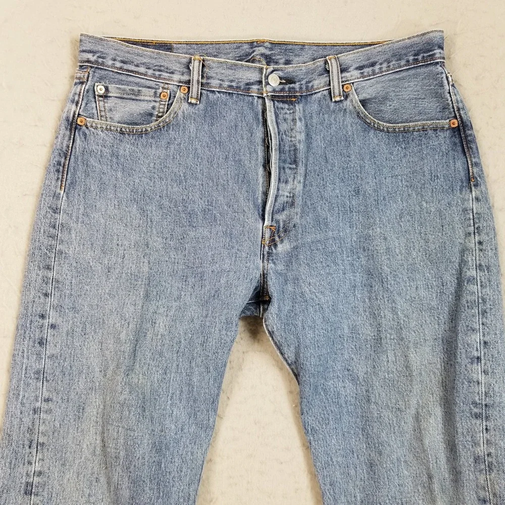 Levis Jeans Mens 36x32 Blue 501 Original Fit Straight Leg Button Fly 100% Cotton
